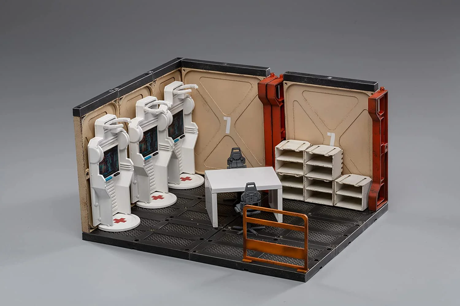 1/18 Battle for the Stars Mecha Depot Medical Area Diorama - Image 2