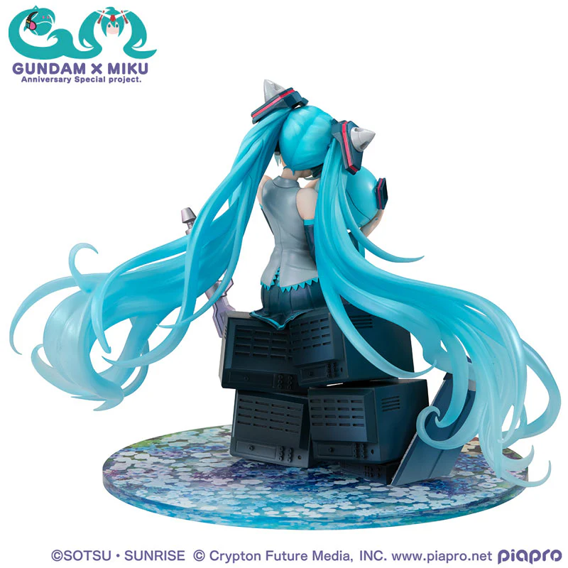 Kidou Senshi Gundam 00 - Piapro Characters - Haro - Hatsune Miku - Gundam x Miku Anniversary Special Project - Lucrea - 1/7 (MegaHouse) [Shop Exclusive] - Image 3
