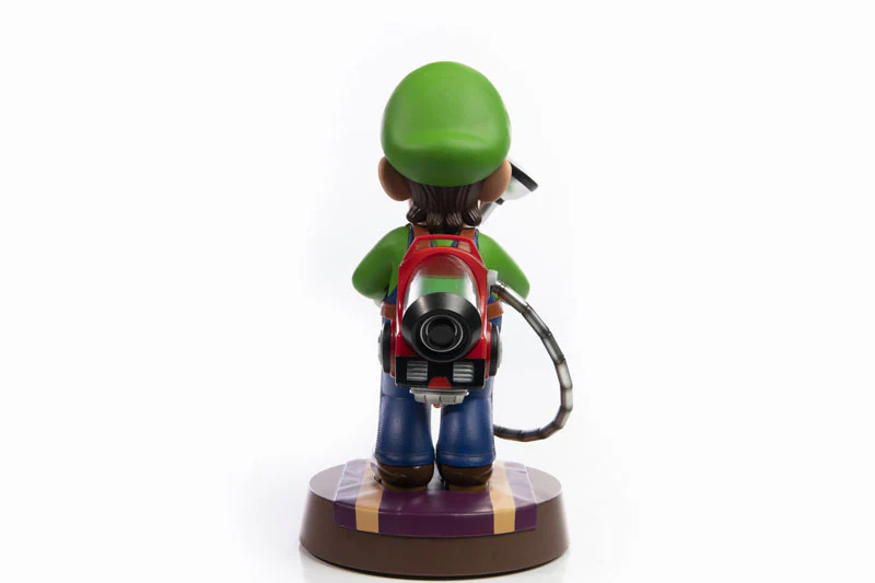 Luigi's Mansion 3/ Luigi 9 Inch PVC Statue - Image 4