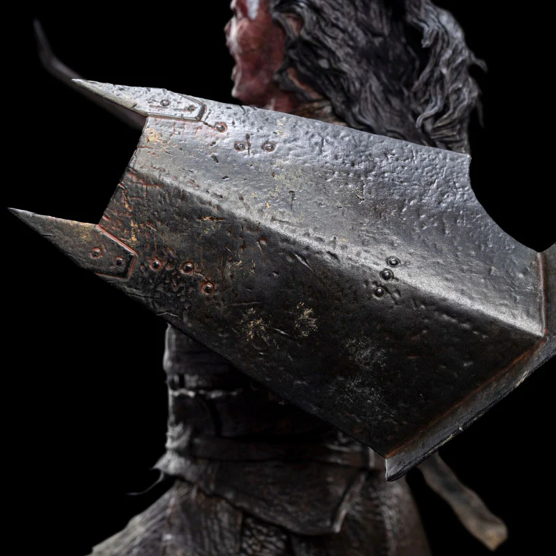 The Lord of the Rings / Lurtz 1/8 Scale PVC Statue - Image 7